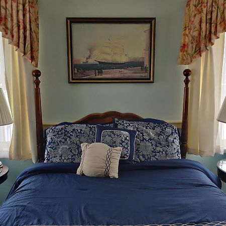 Montague Inn Bed & Breakfast Saginaw Extérieur photo