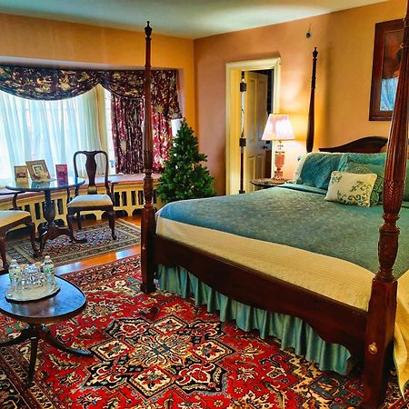 Montague Inn Bed & Breakfast Saginaw Extérieur photo