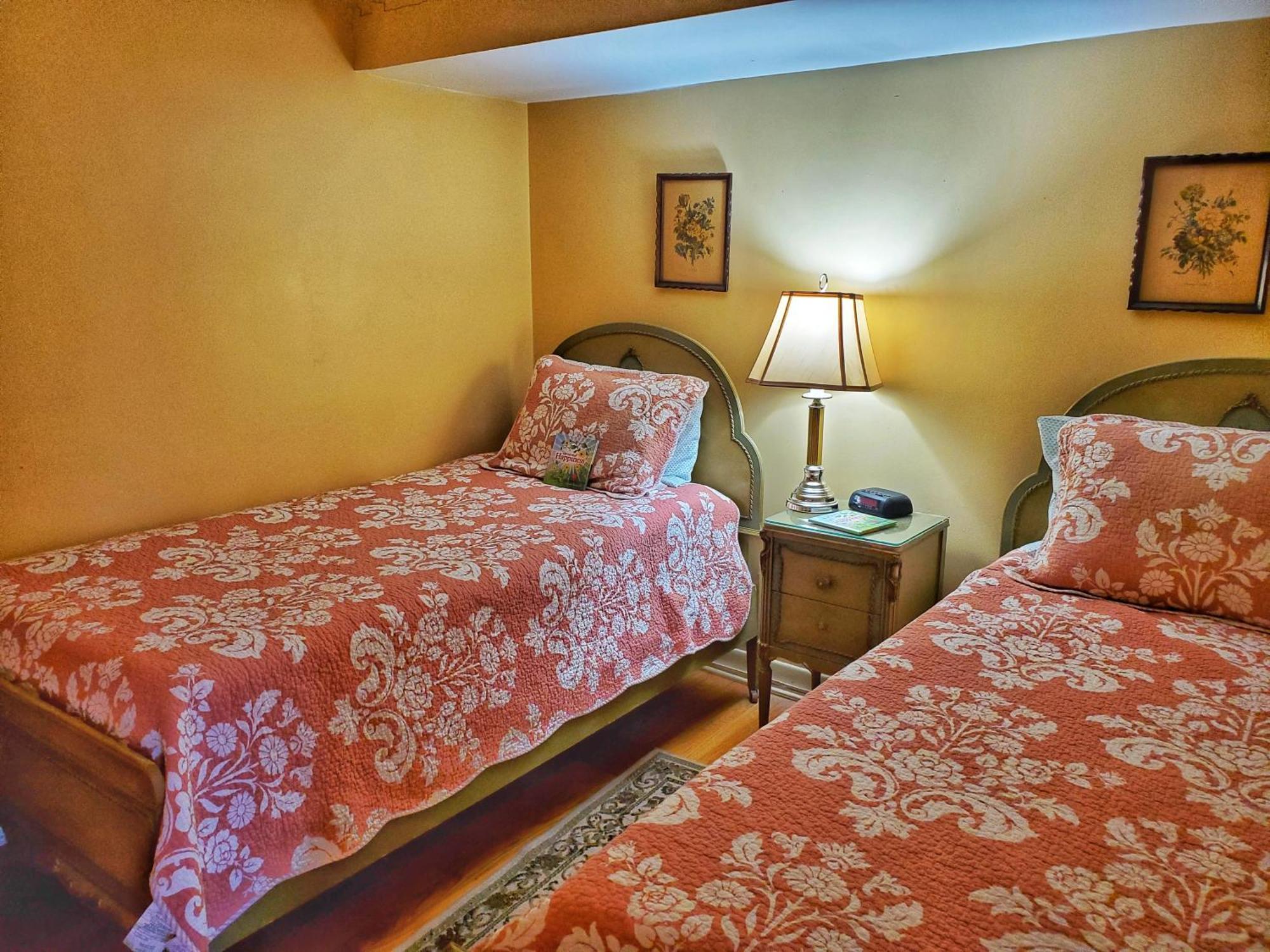 Montague Inn Bed & Breakfast Saginaw Extérieur photo