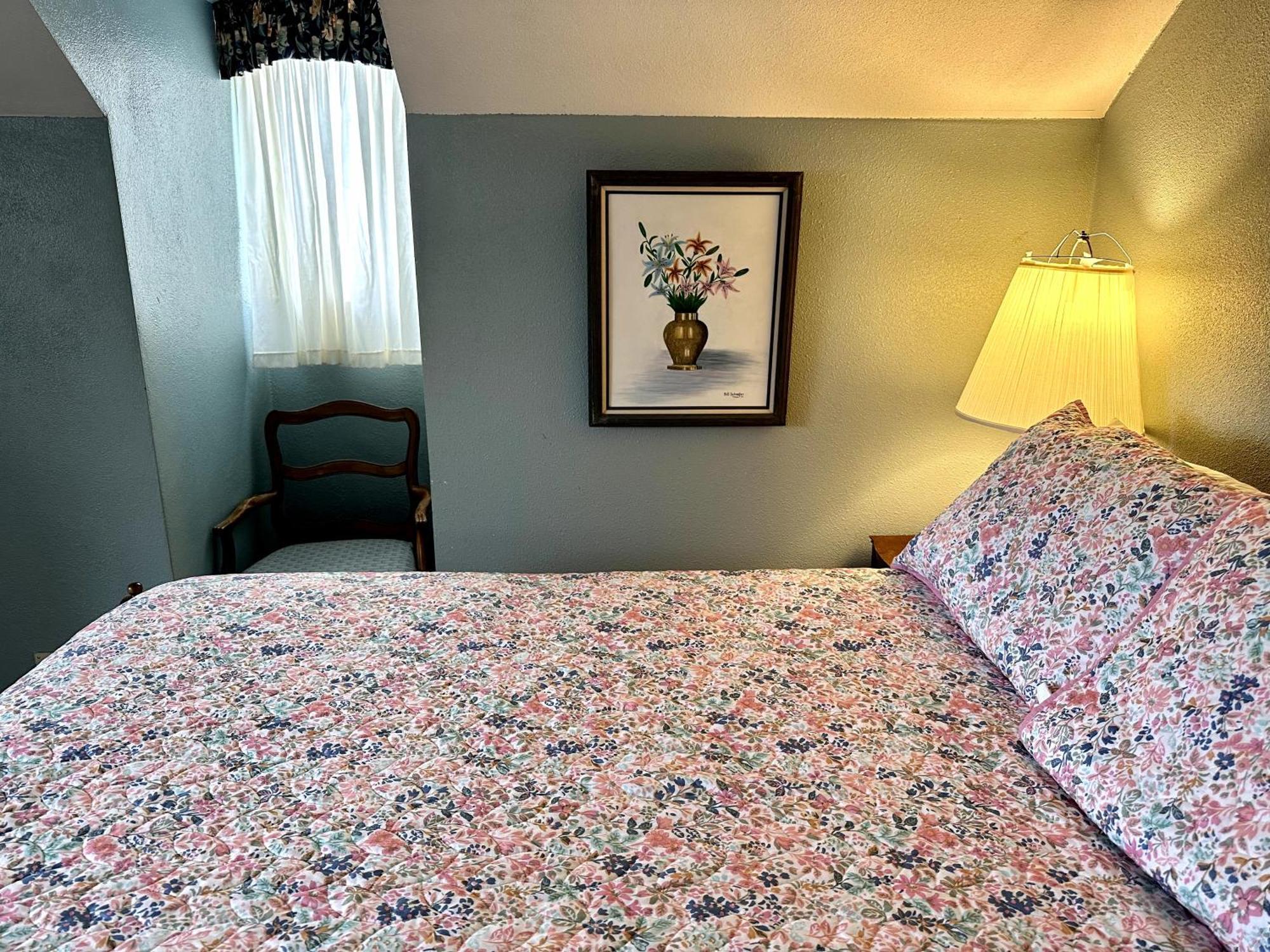 Montague Inn Bed & Breakfast Saginaw Extérieur photo