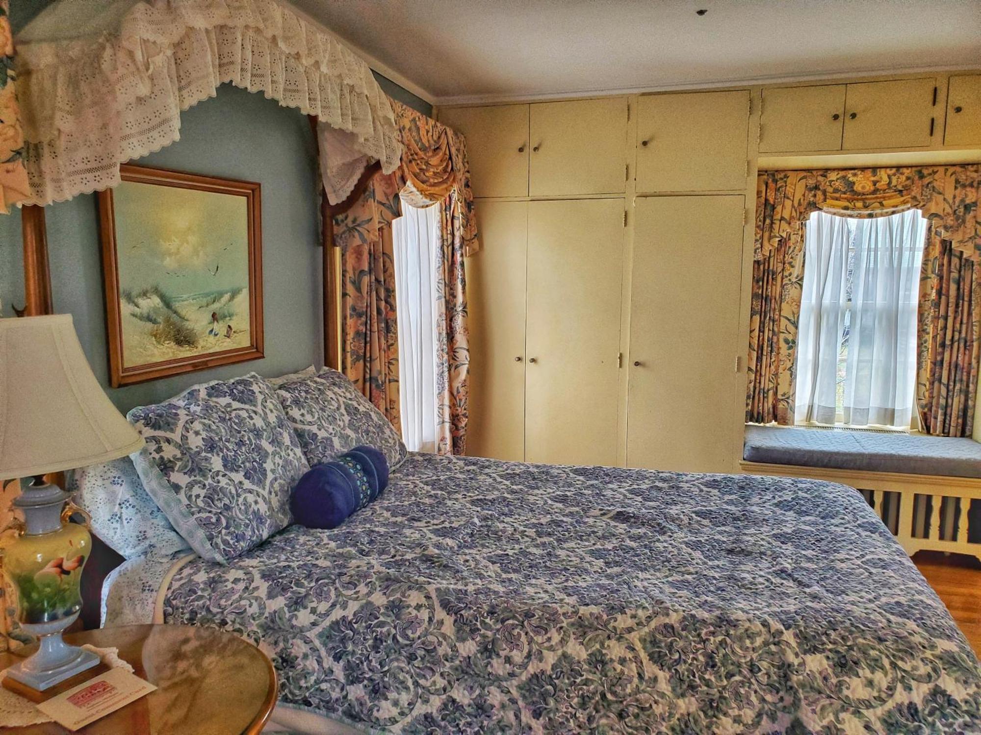 Montague Inn Bed & Breakfast Saginaw Extérieur photo