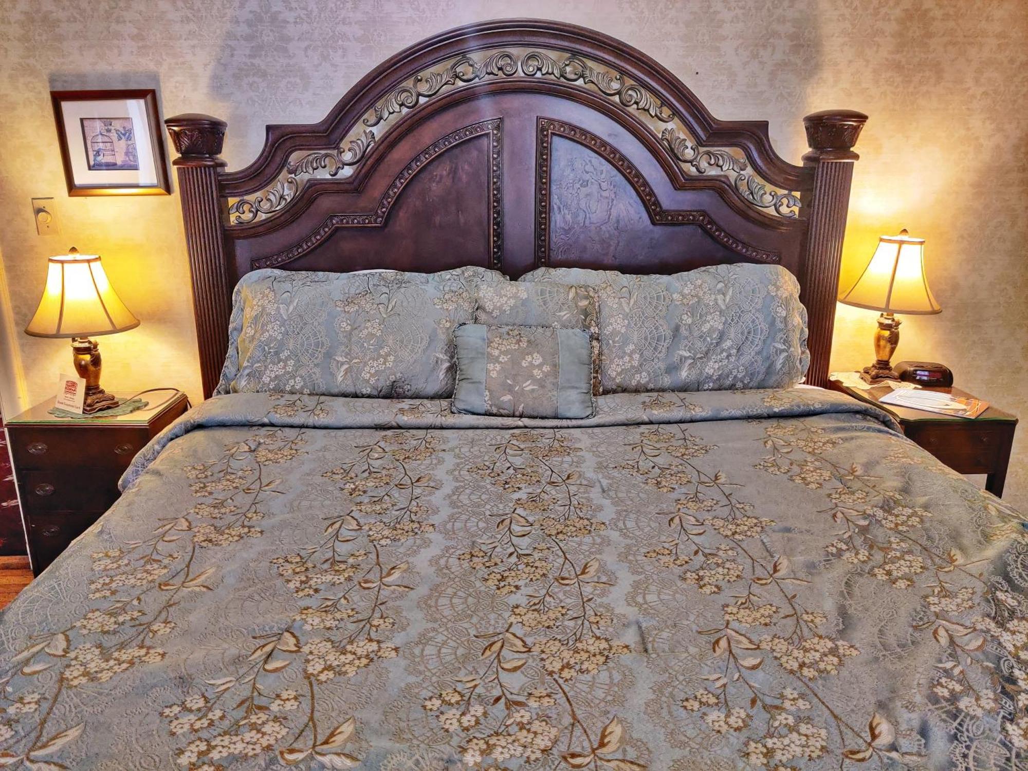 Montague Inn Bed & Breakfast Saginaw Extérieur photo